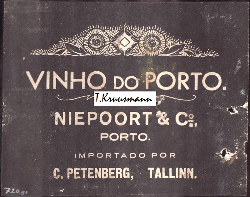 C_Petenberg_Tallinn_Vinho_do_Porto_pudelil