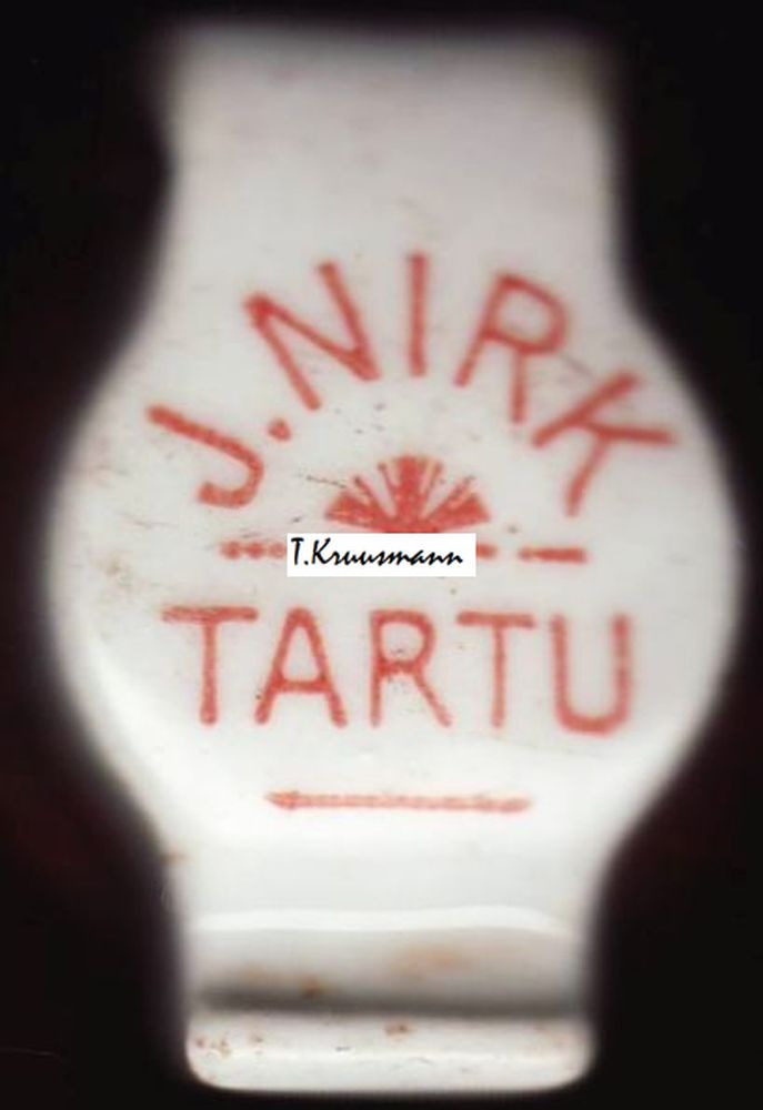 J.NIRK_TARTU_punane