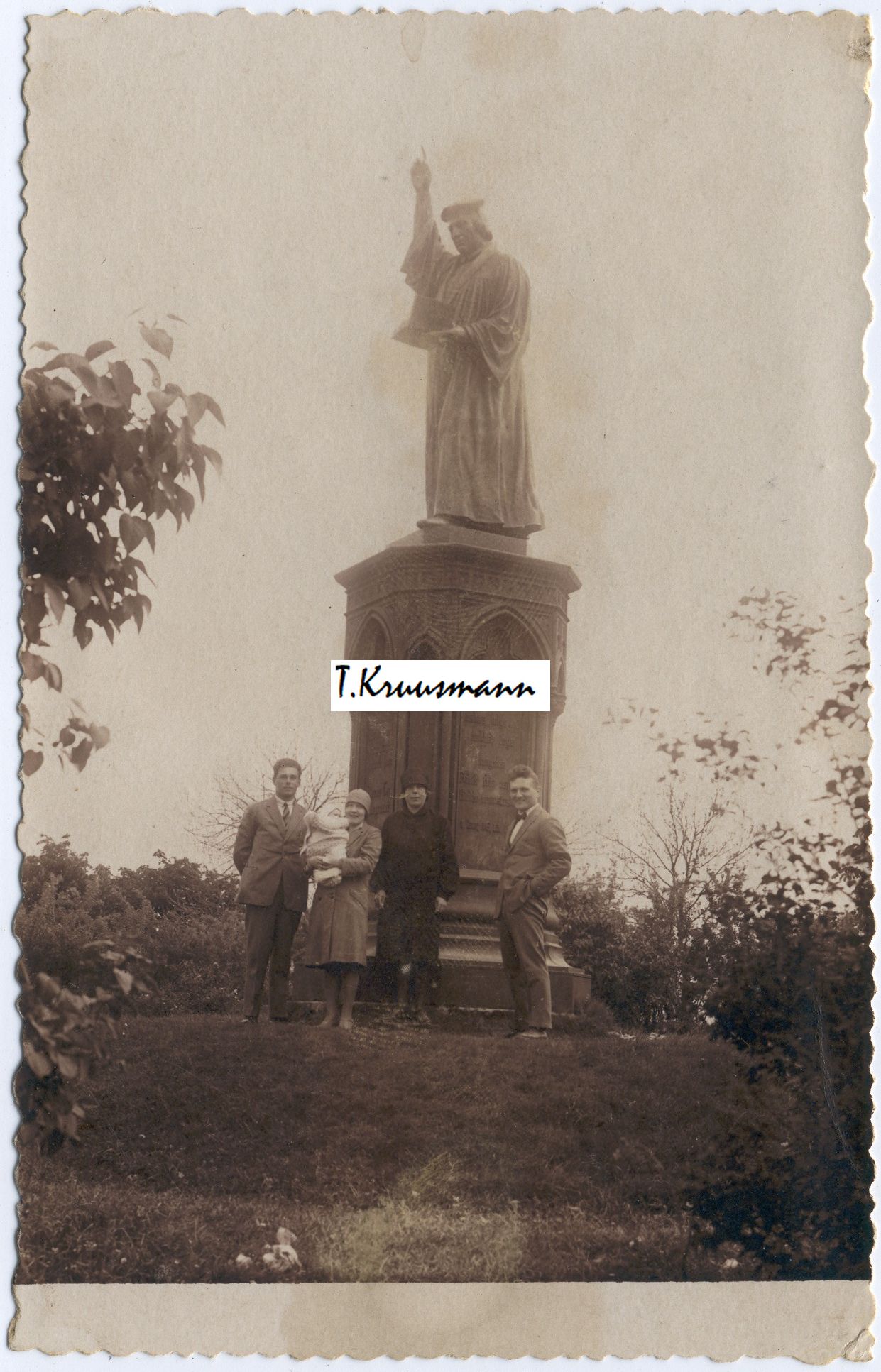 Lutheri_mälestusmärk