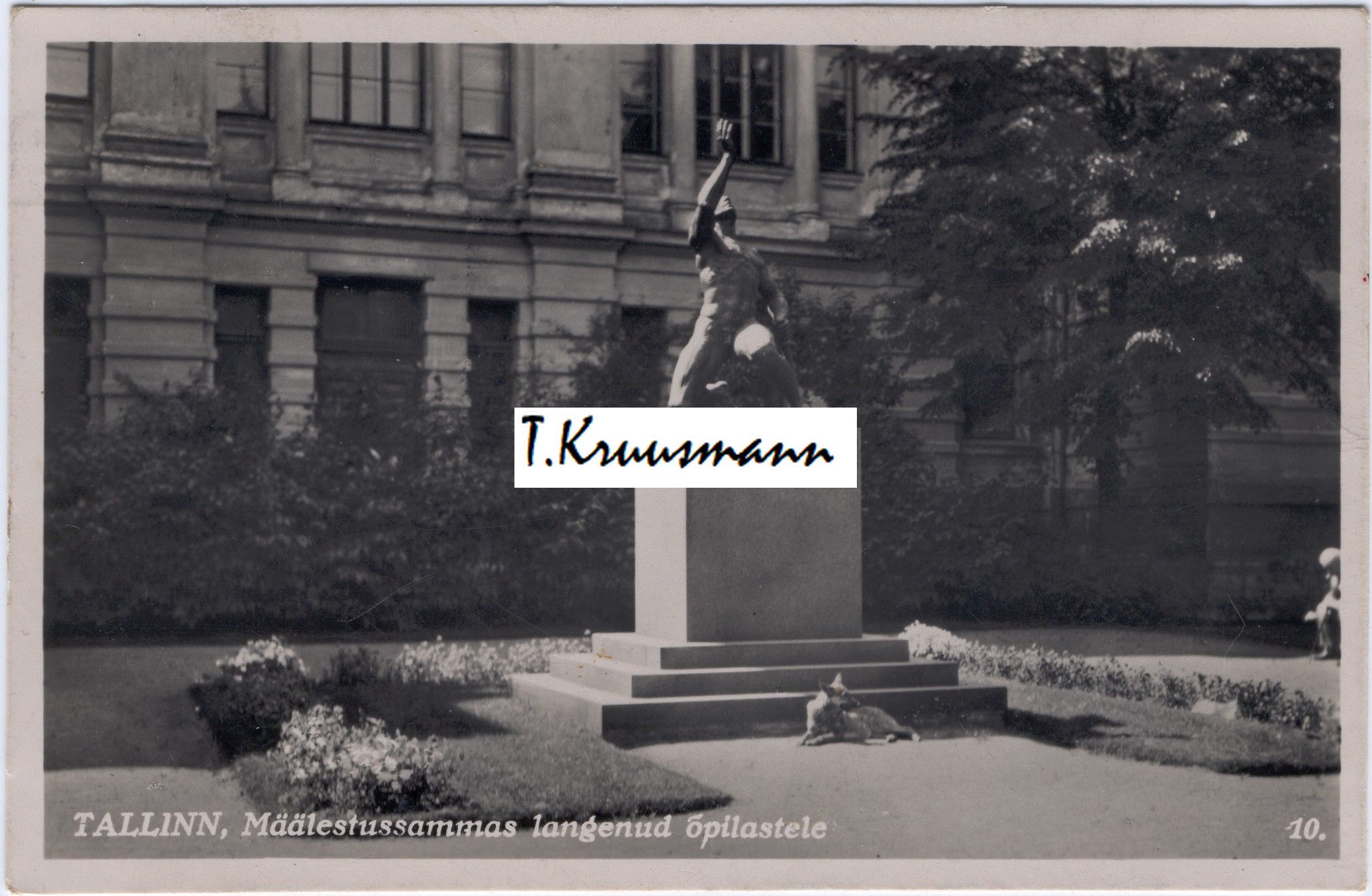 Mälestussammas_langnud_õpilastele