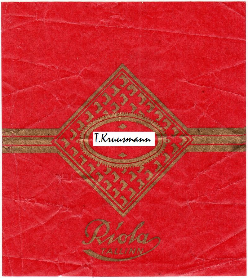 Riola_Tallinn_Vahvlid_punane