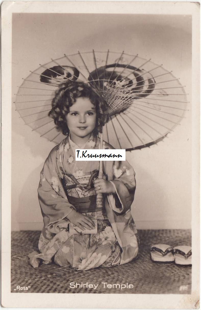 Shirley_Temple_Ross_kimano_ja_päevavarjuga