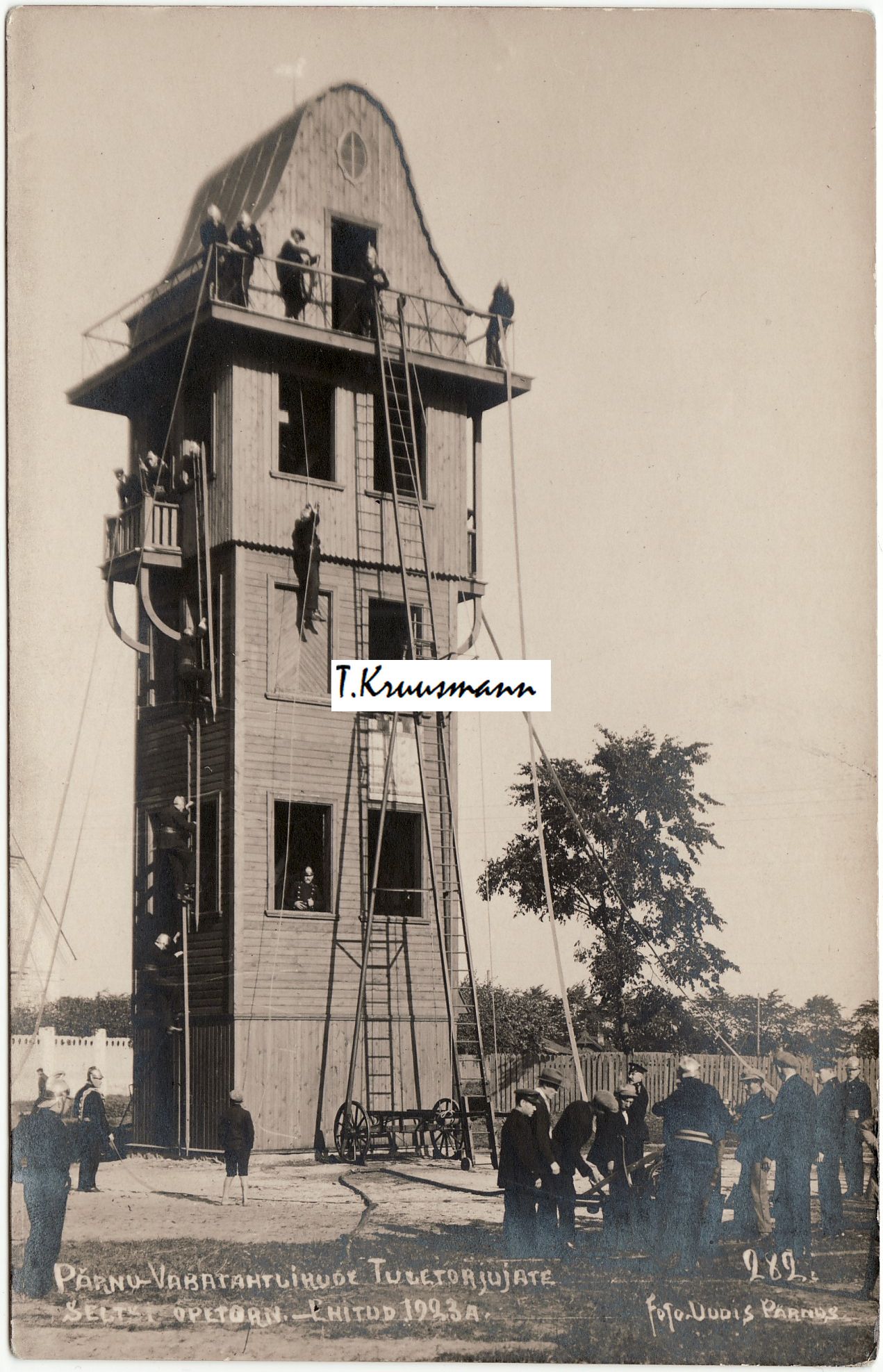 Vabatahtlikude_Tuletõrjujate_Seltsi_õpetorn.-Ehitud_1923A