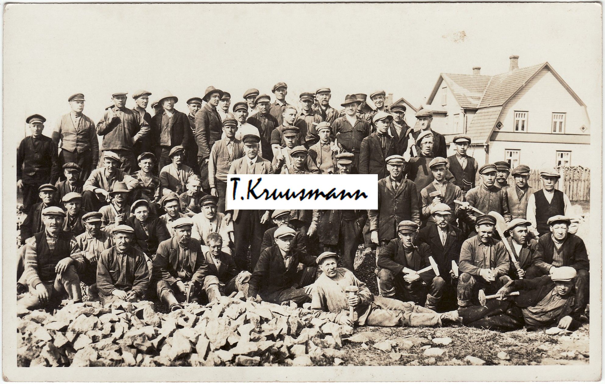 hädabitööd_Paide_tänaval