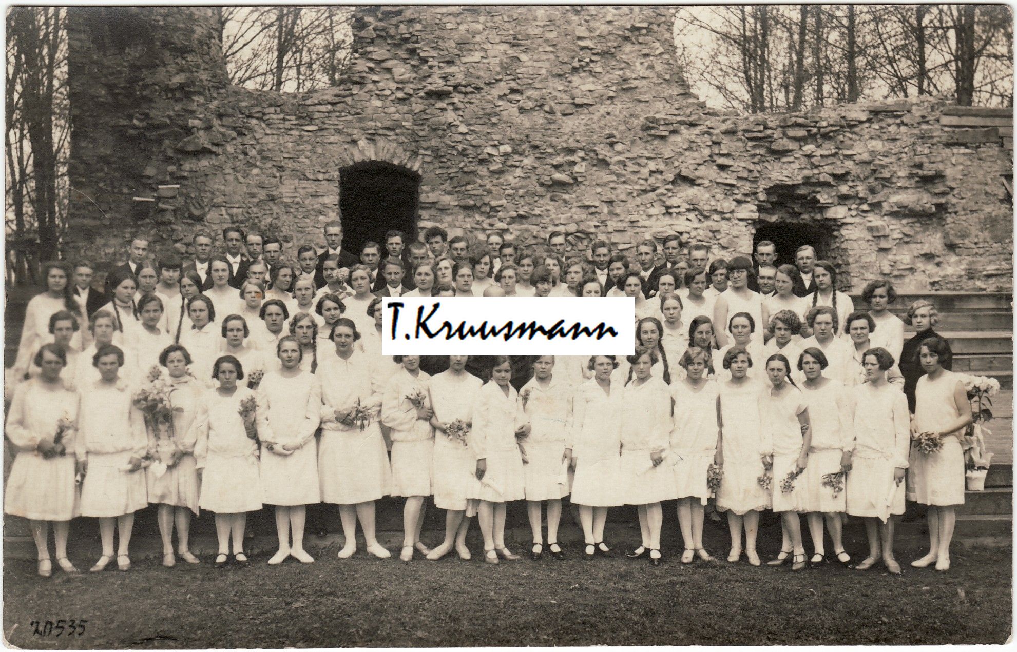 leerilapsed_Vallimäel_7.05.1928