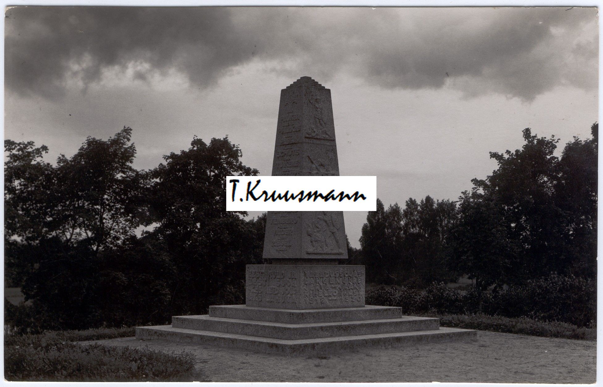 mälestussammas_2_3NnnPsA